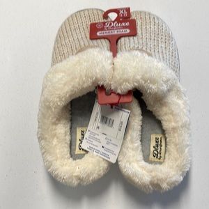 Dearfoam Dluxe women’s slippers NWT